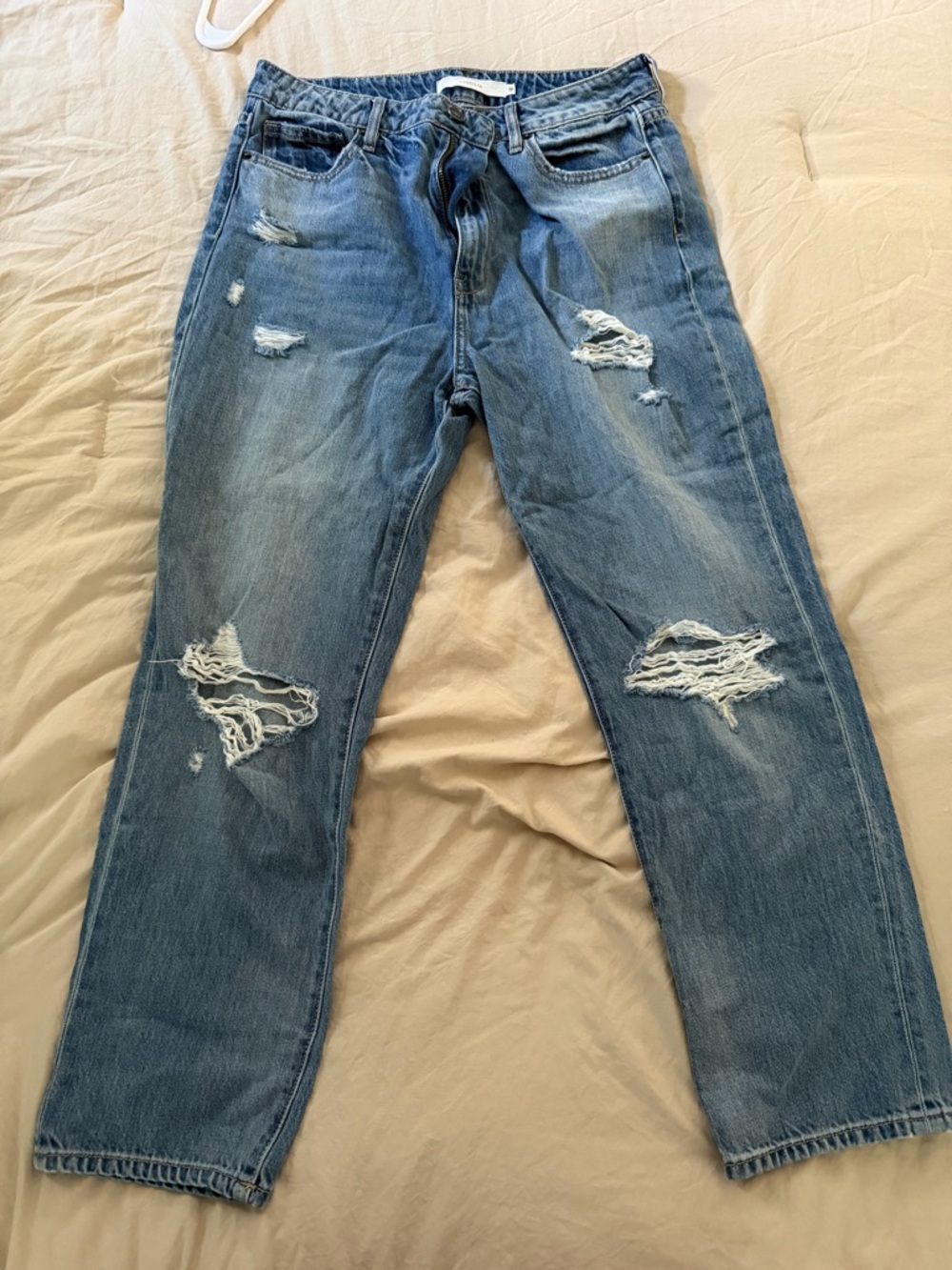 Relaxed Distressed Women's Blue Jeans